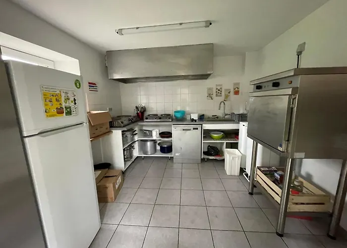 호스텔 Hi La Maladrerie