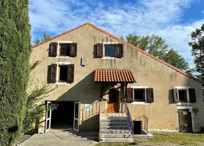 Hi La Maladrerie 호스텔