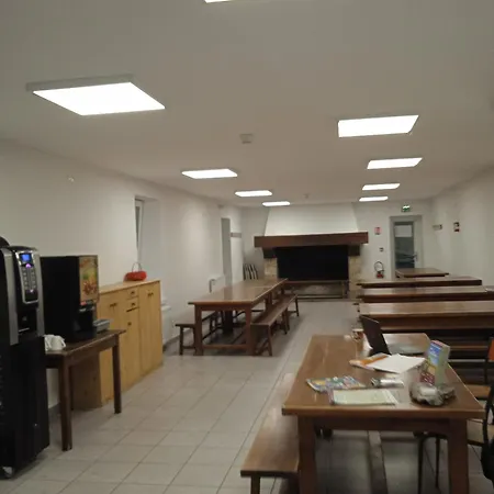Hi La Maladrerie Hostel Millau